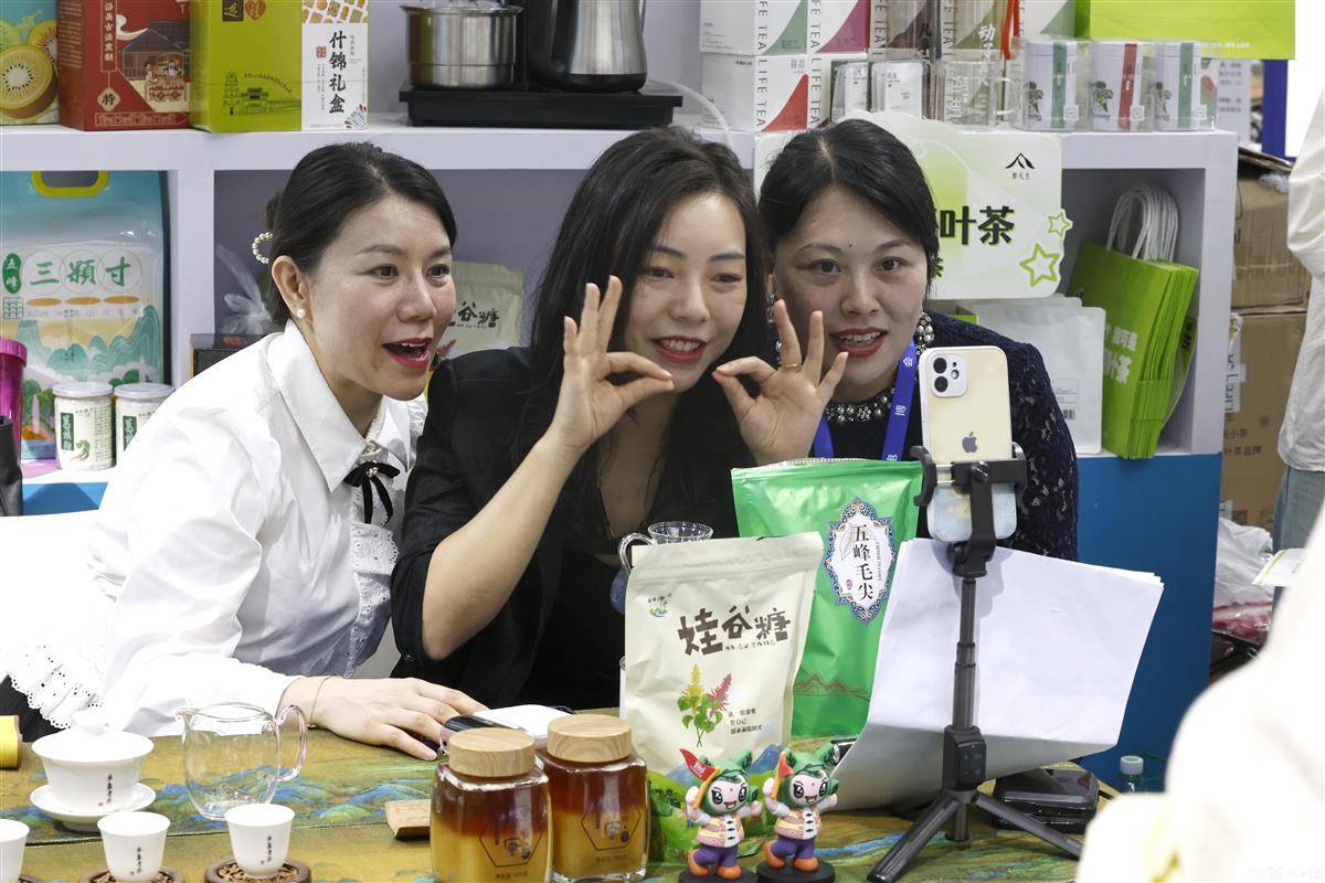 超凡娱乐棋牌
